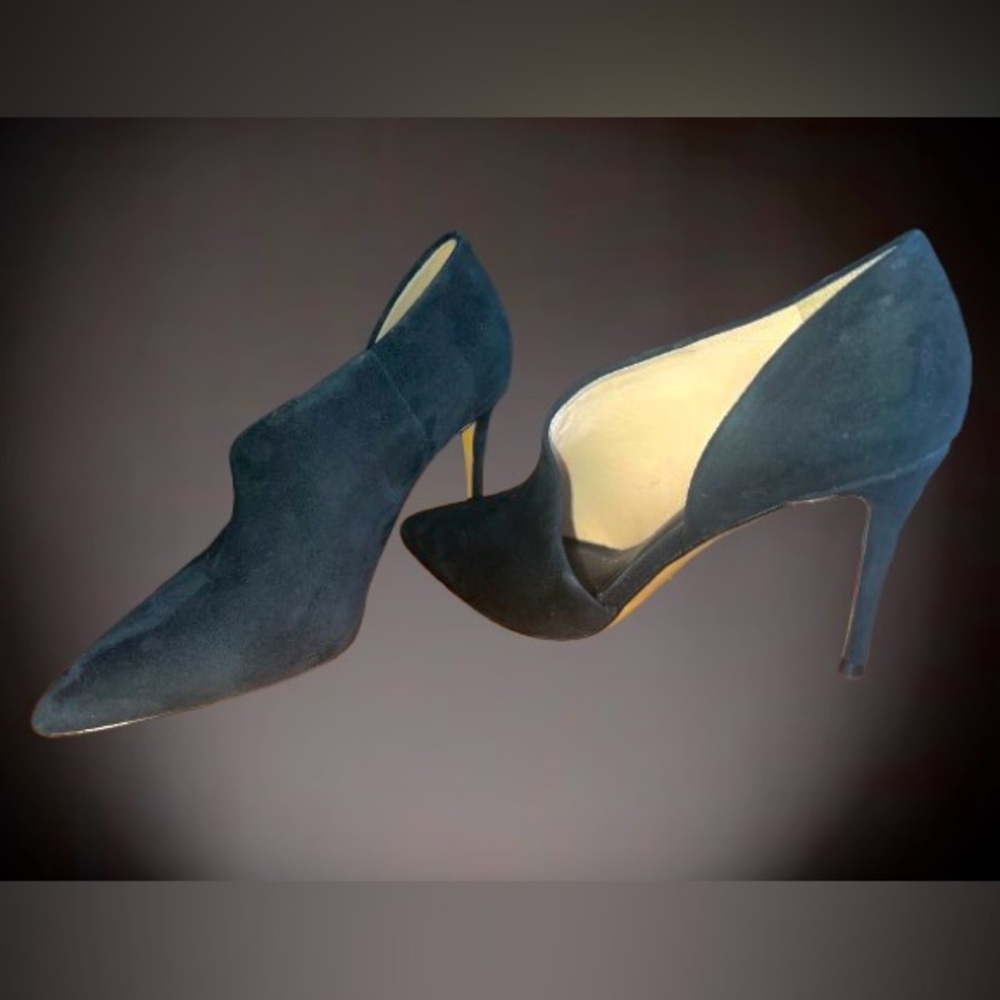 Something Navy suede stiletto heels sz 6.5